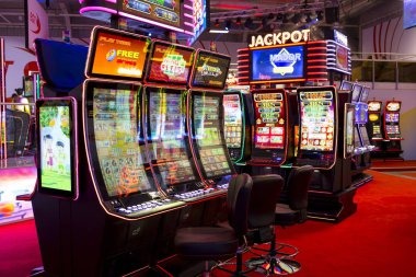 mpo09 platform interface showing football markets, live casino, and slots categories